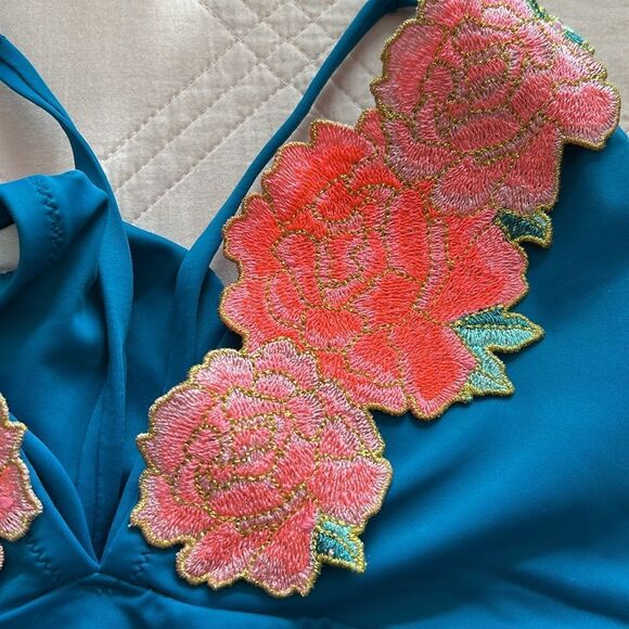 NWT PINK Victoria Secret Swimsuit(size Large) - Picture 9 of 9